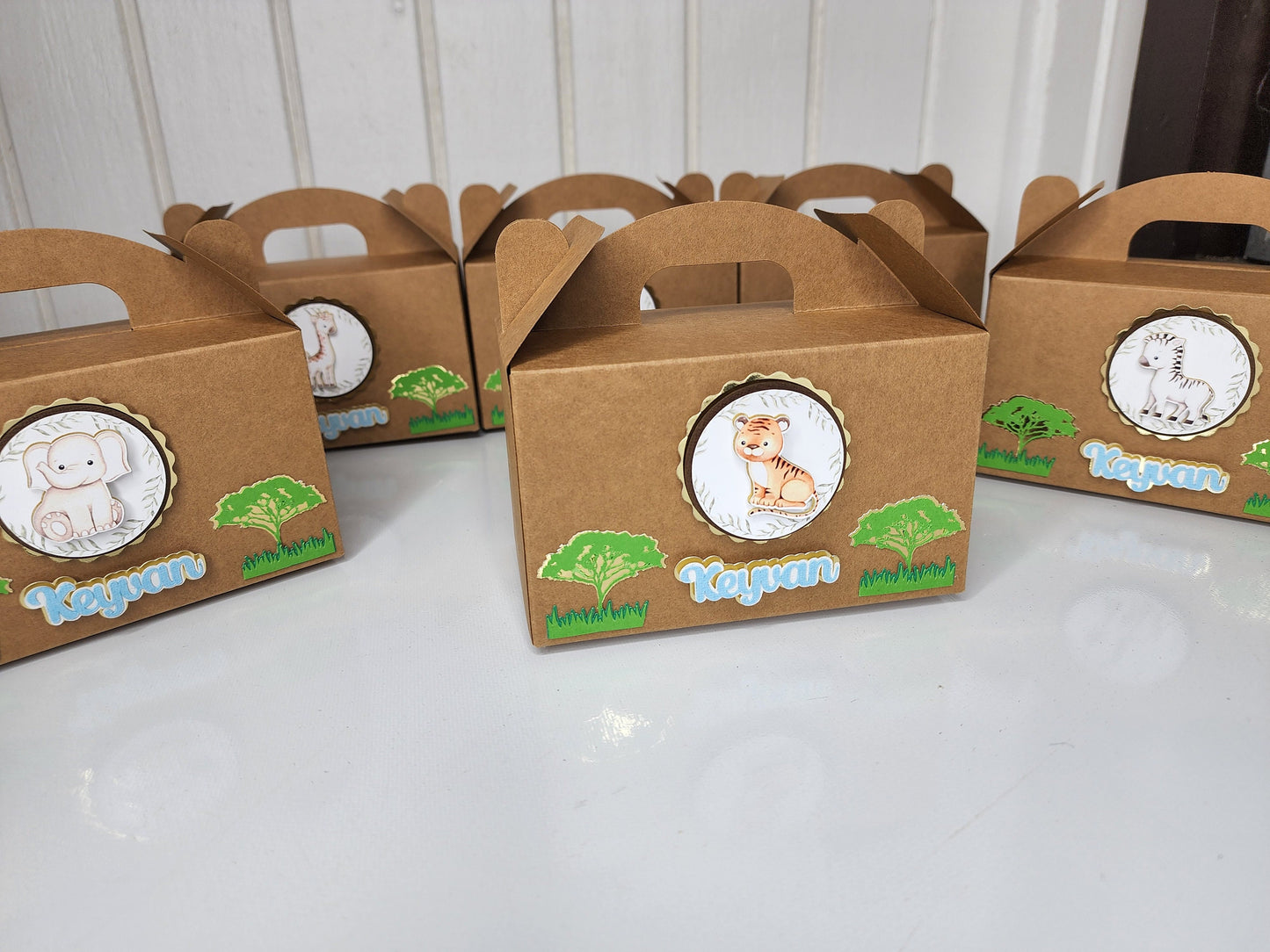 Safari party boxes, Jungle safari party decorations, Wild Party Supplies, Wild jungle birthday party theme, Safari Party Favor boxes